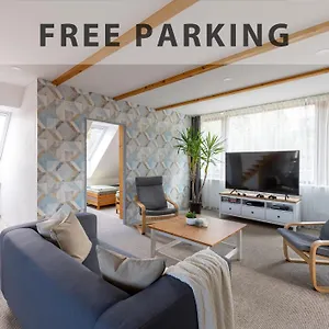Apartment Vousata Dama - Ps3 - Parking Free, Prague