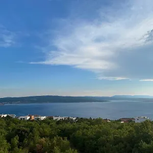 https://apartmani-marta-crikvenica.primorje-gorskikotar.com