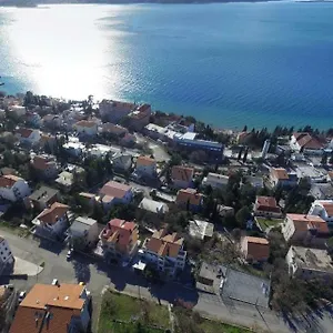 https://apartmani-branka-crikvenica.primorje-gorskikotar.com